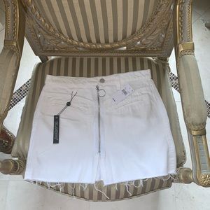 Blank nyc white denim mini skirt - BRAND NEW sz27